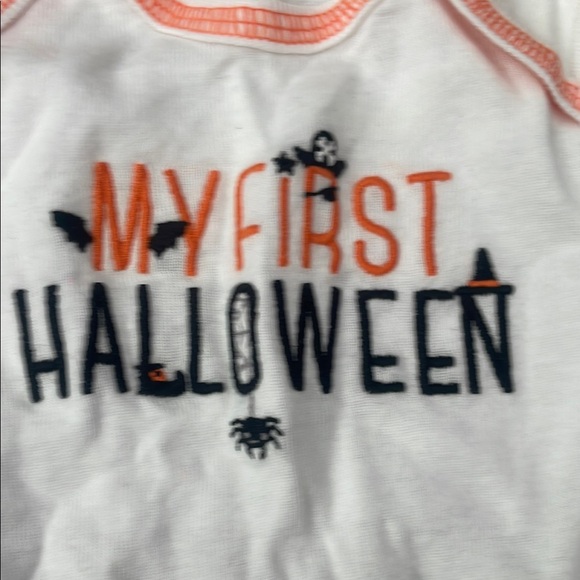 Carter's Baby Boy Matching Sets - 5 onesies, 3 pants and 1 pair of shoes! - Picture 9 of 13